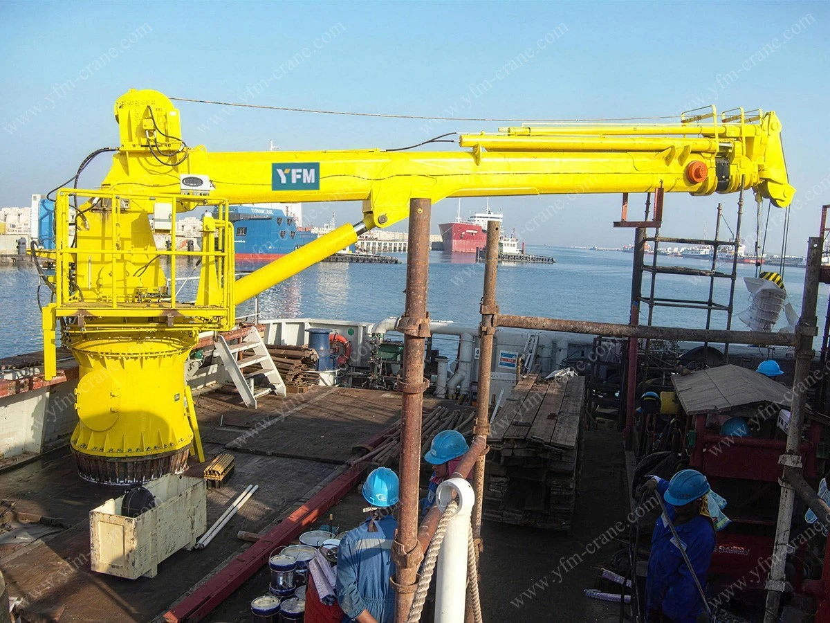 20T Marine Telescopic Boom Crane Successfully Applied to HADI Series Vessels 20T Marine Telescopic Boom Crane Successfully Applied to HADI Series Vessels